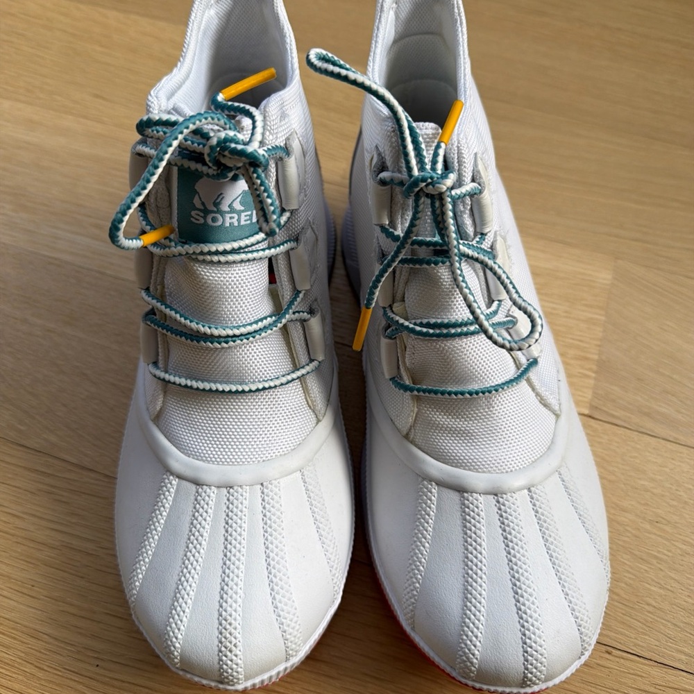 Sorel OUT N ABOUT III CLASSIC WOMEN'S WATERPROOF White/Cyber Yellow BOOT Size 9 - Picture 7 of 15